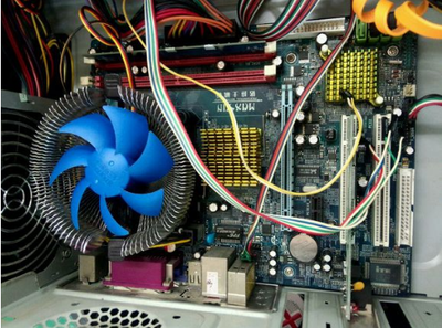 Windows 7電腦黑屏怎么辦？小編教你排查主機(jī)硬件問(wèn)題