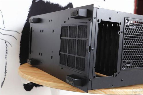 電腦機(jī)箱 散熱與兼容性，遠(yuǎn)勝于性能提升的誤區(qū)